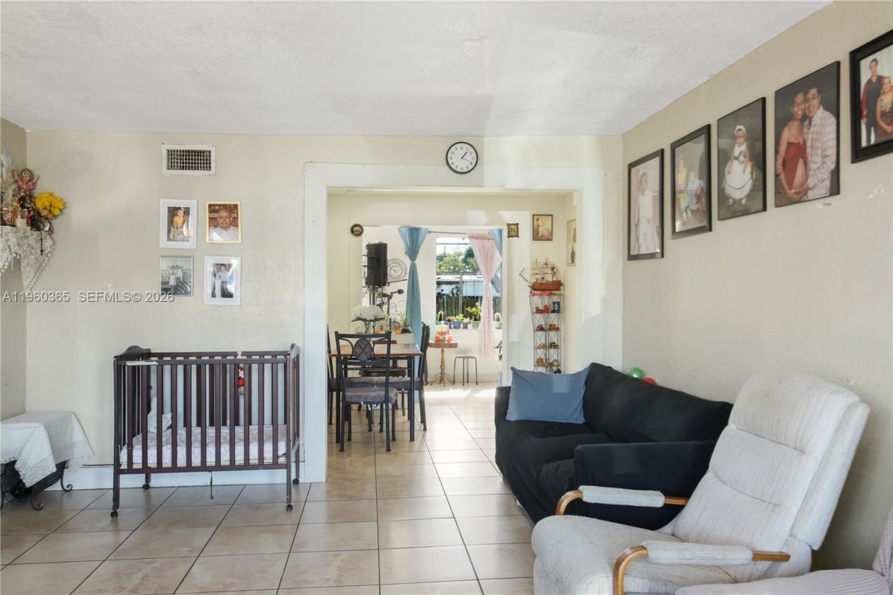 350 NW 119th St, Miami, FL 33168 Photo