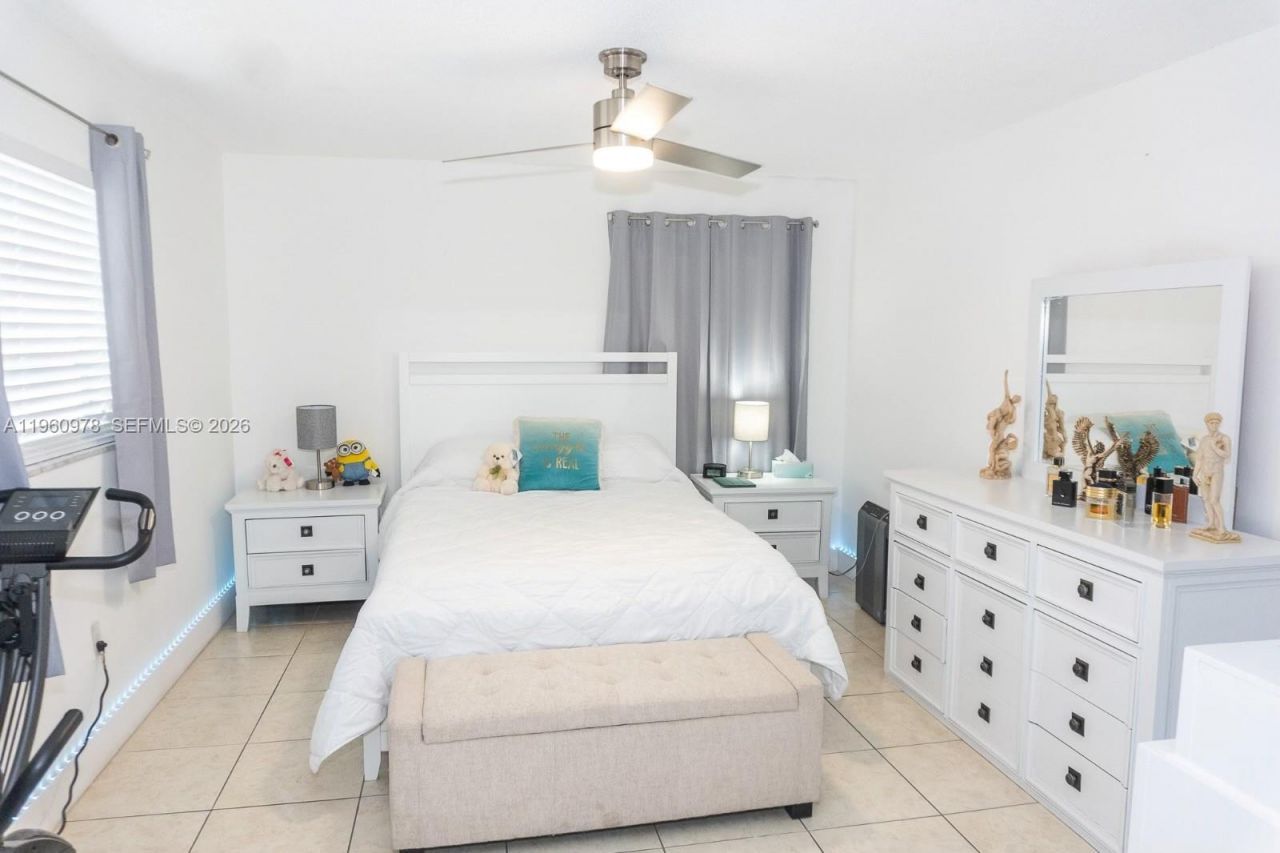 6190 W 19th Ave, Unit 201, Hialeah, FL 33012 Photo