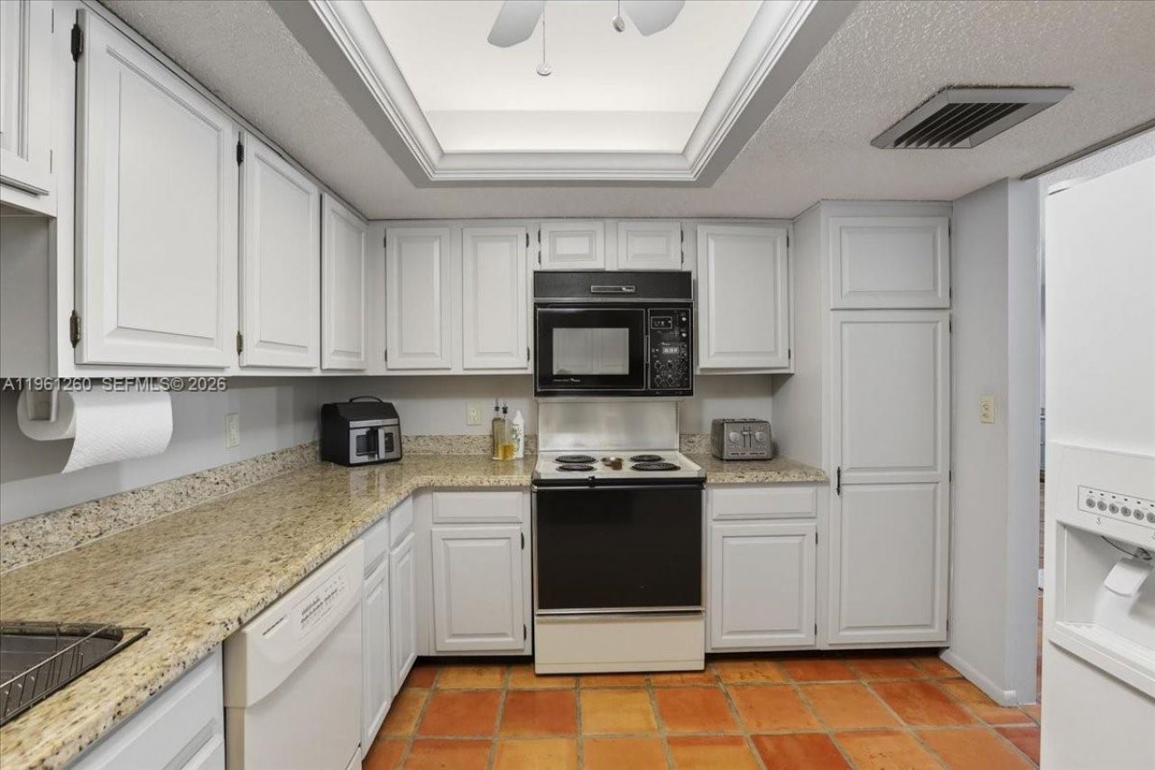 400 NW 127th Ave, Unit 13, Plantation, FL 33325 Photo