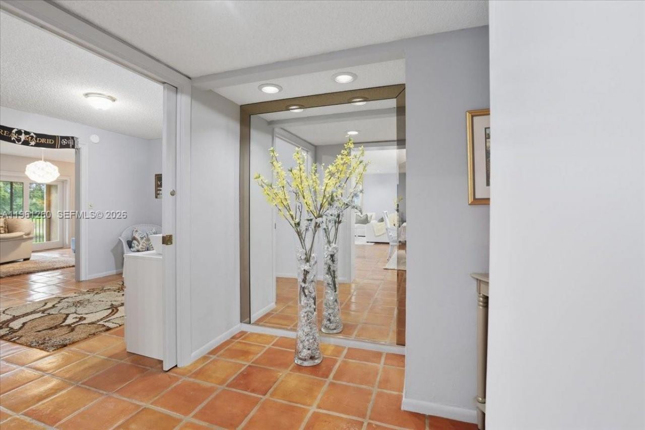 400 NW 127th Ave, Unit 13, Plantation, FL 33325 Photo