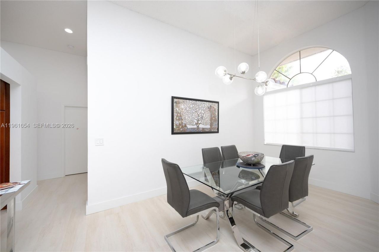 2621 Oakbrook Ln , Weston, FL 33332 Photo