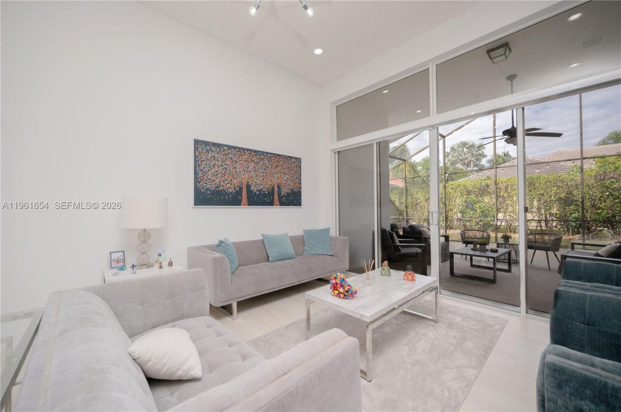 2621 Oakbrook Ln , Weston, FL 33332 Photo