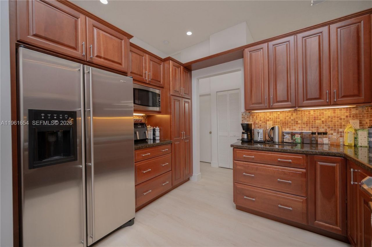 2621 Oakbrook Ln , Weston, FL 33332 Photo