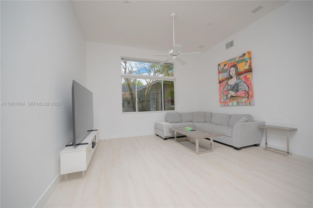 2621 Oakbrook Ln , Weston, FL 33332 Photo