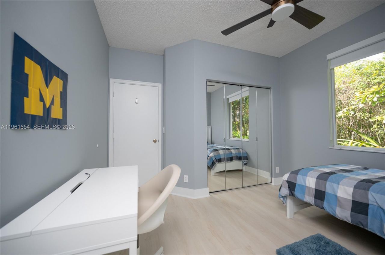 2621 Oakbrook Ln , Weston, FL 33332 Photo