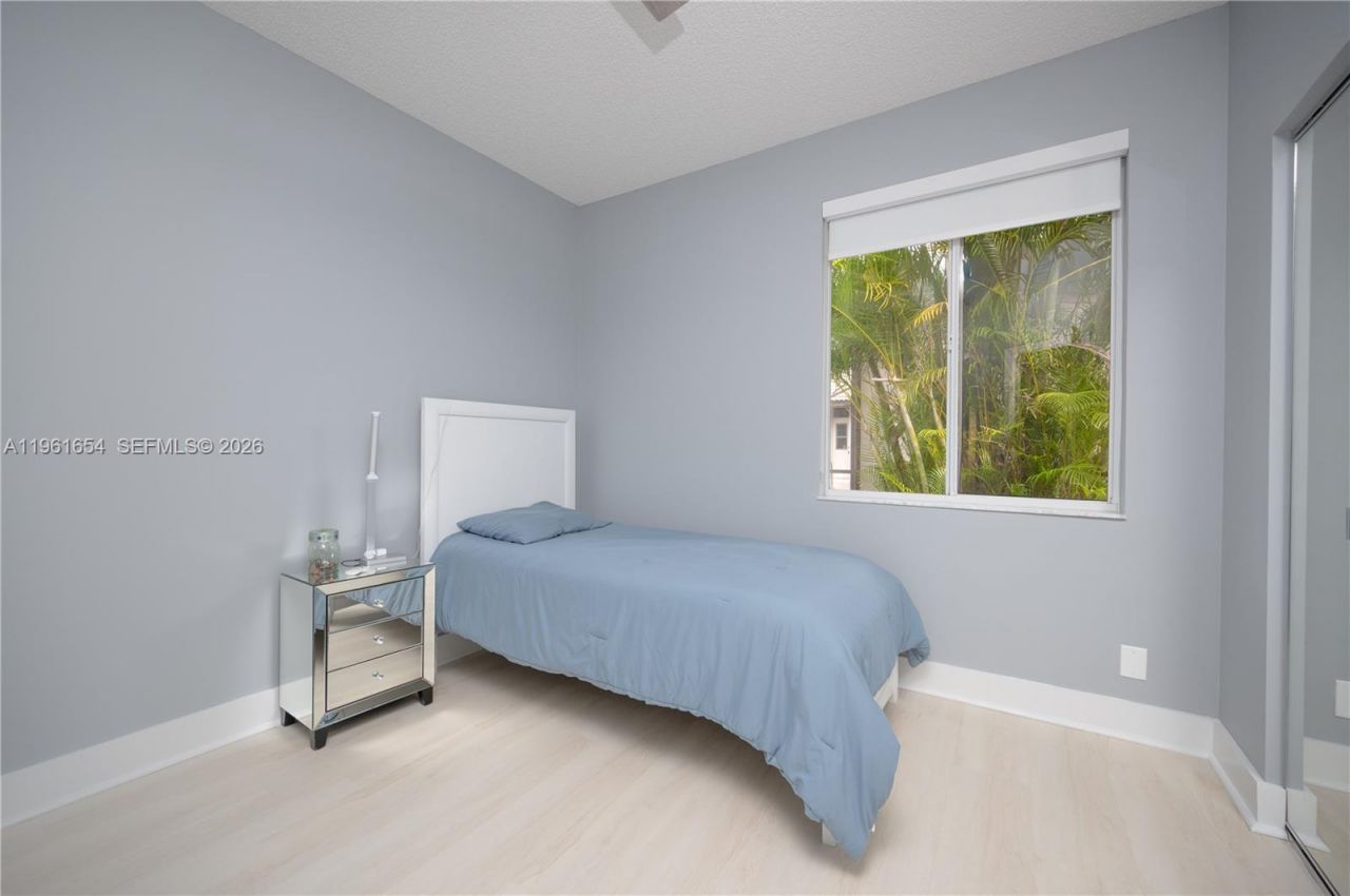 2621 Oakbrook Ln , Weston, FL 33332 Photo