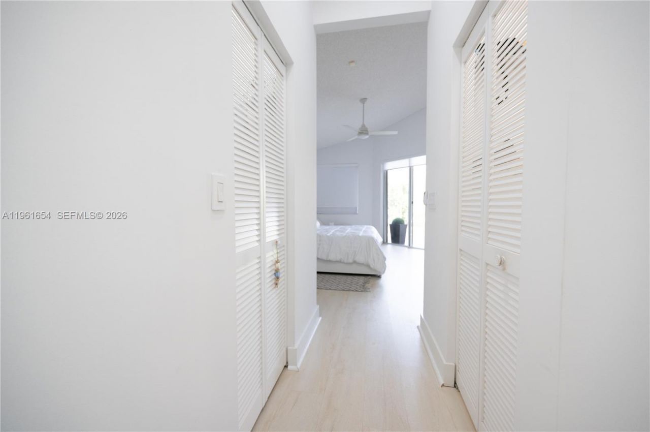 2621 Oakbrook Ln , Weston, FL 33332 Photo