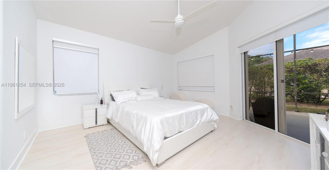 2621 Oakbrook Ln , Weston, FL 33332 Photo