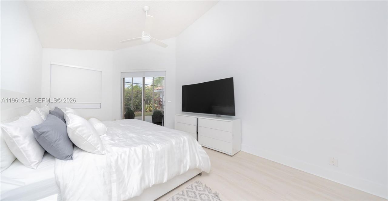 2621 Oakbrook Ln , Weston, FL 33332 Photo