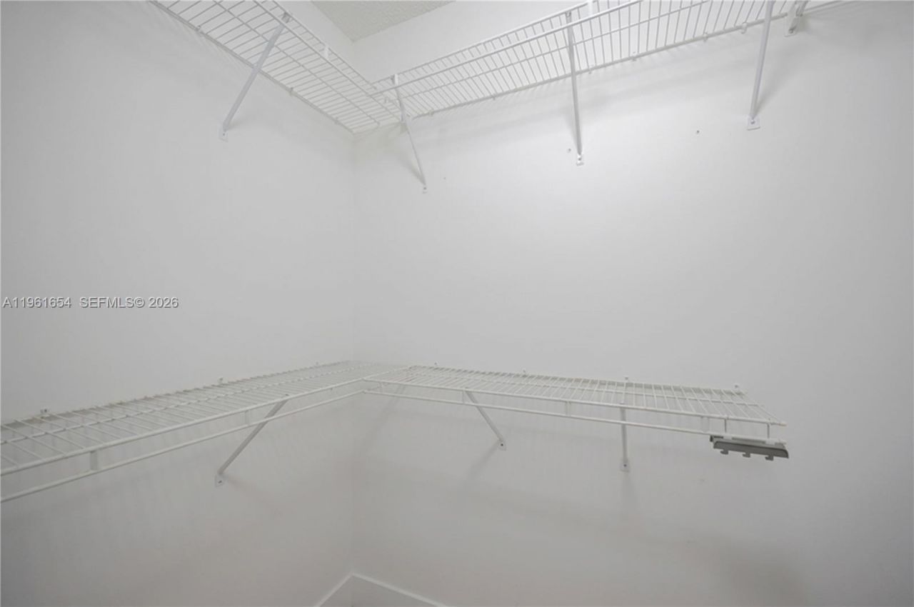 2621 Oakbrook Ln , Weston, FL 33332 Photo