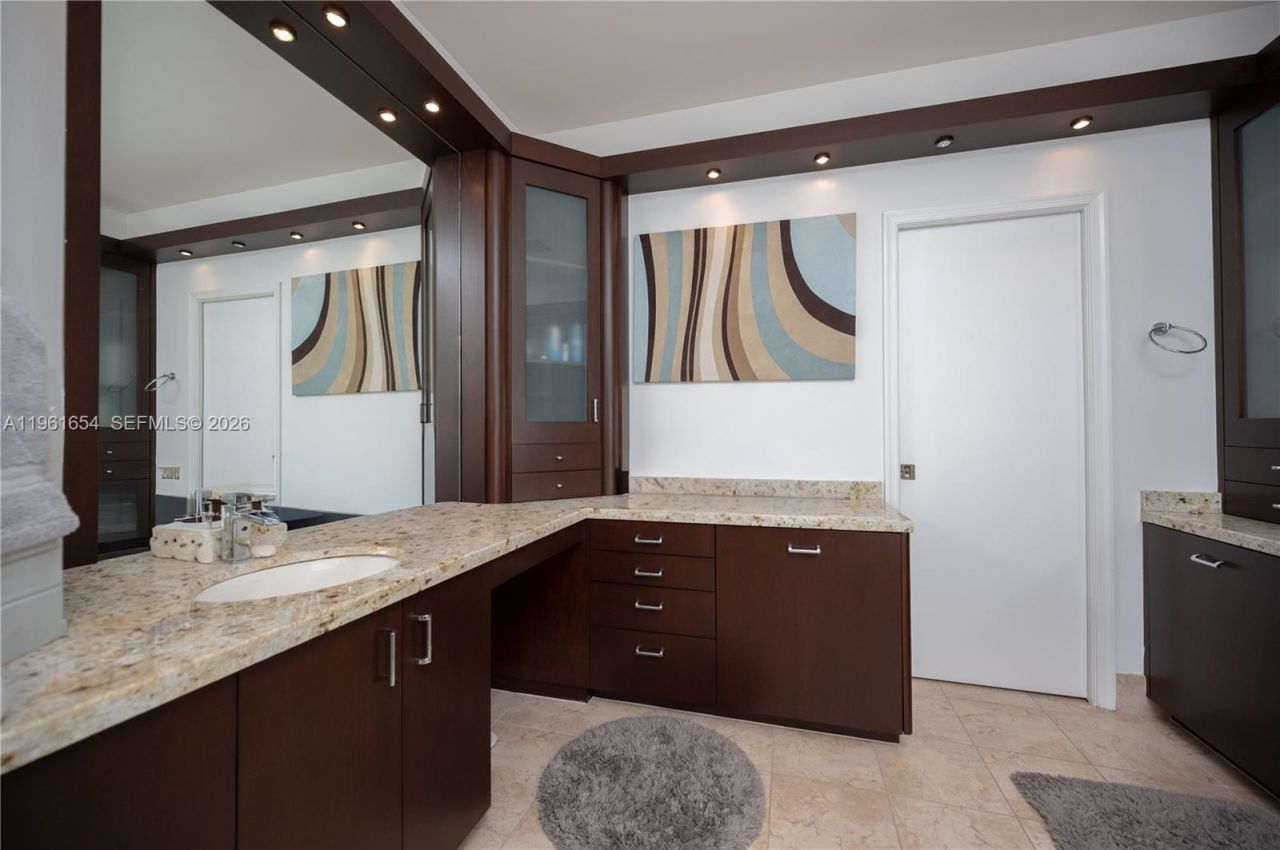 2621 Oakbrook Ln , Weston, FL 33332 Photo