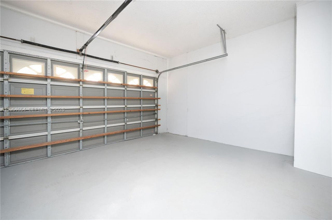 2621 Oakbrook Ln , Weston, FL 33332 Photo