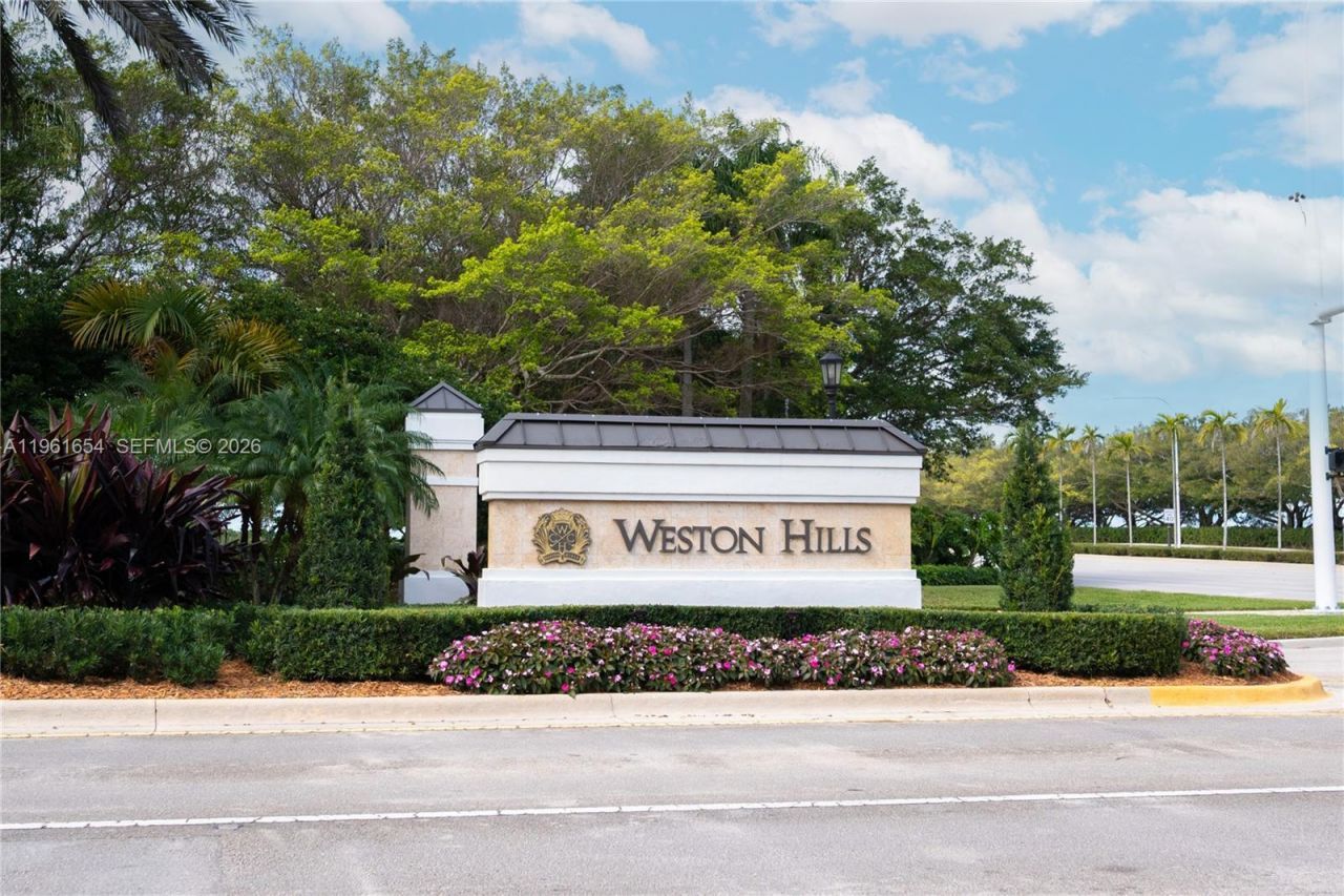 2621 Oakbrook Ln , Weston, FL 33332 Photo