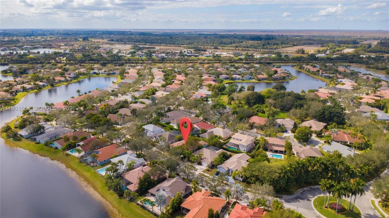 2621 Oakbrook Ln , Weston, FL 33332 Photo