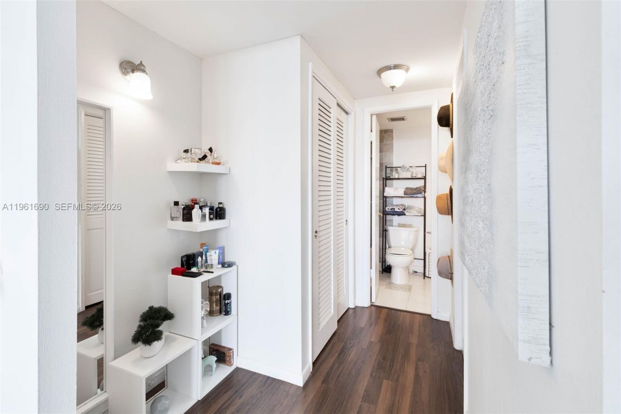 4400 Hillcrest Dr , Unit 901B, Hollywood, FL 33021 Photo