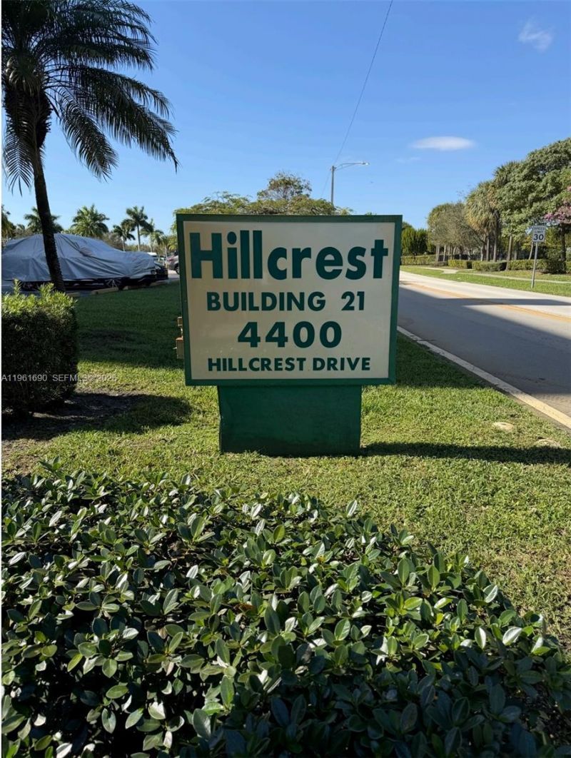 4400 Hillcrest Dr , Unit 901B, Hollywood, FL 33021 Photo