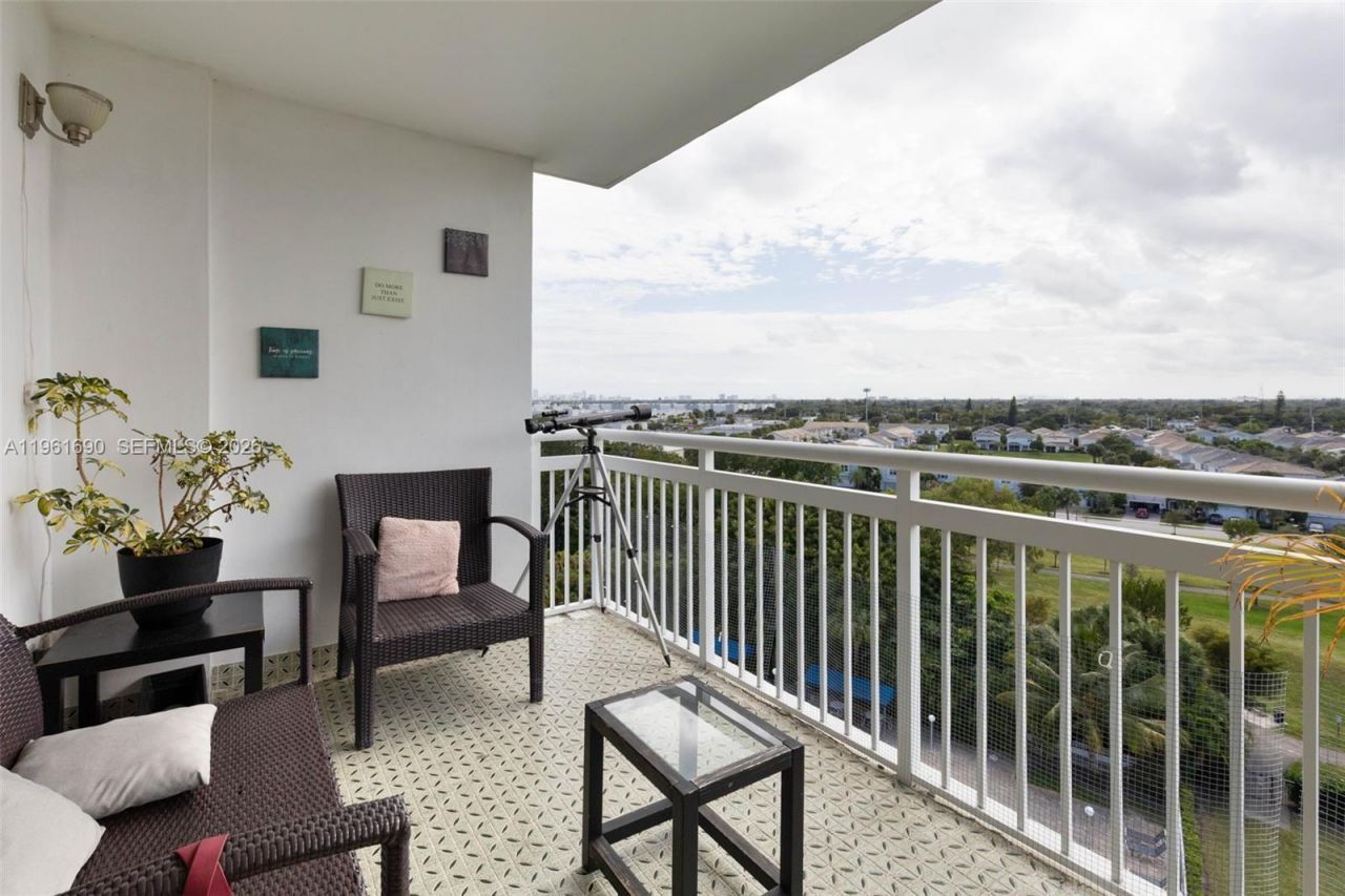 4400 Hillcrest Dr , Unit 901B, Hollywood, FL 33021 Photo