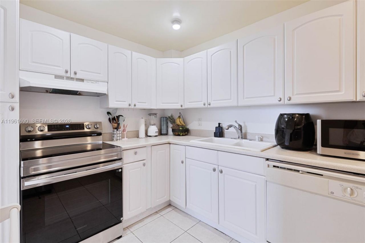 4400 Hillcrest Dr , Unit 901B, Hollywood, FL 33021 Photo