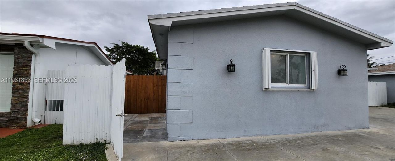 6617 Dahlia Dr, Miramar, FL 33023 Photo