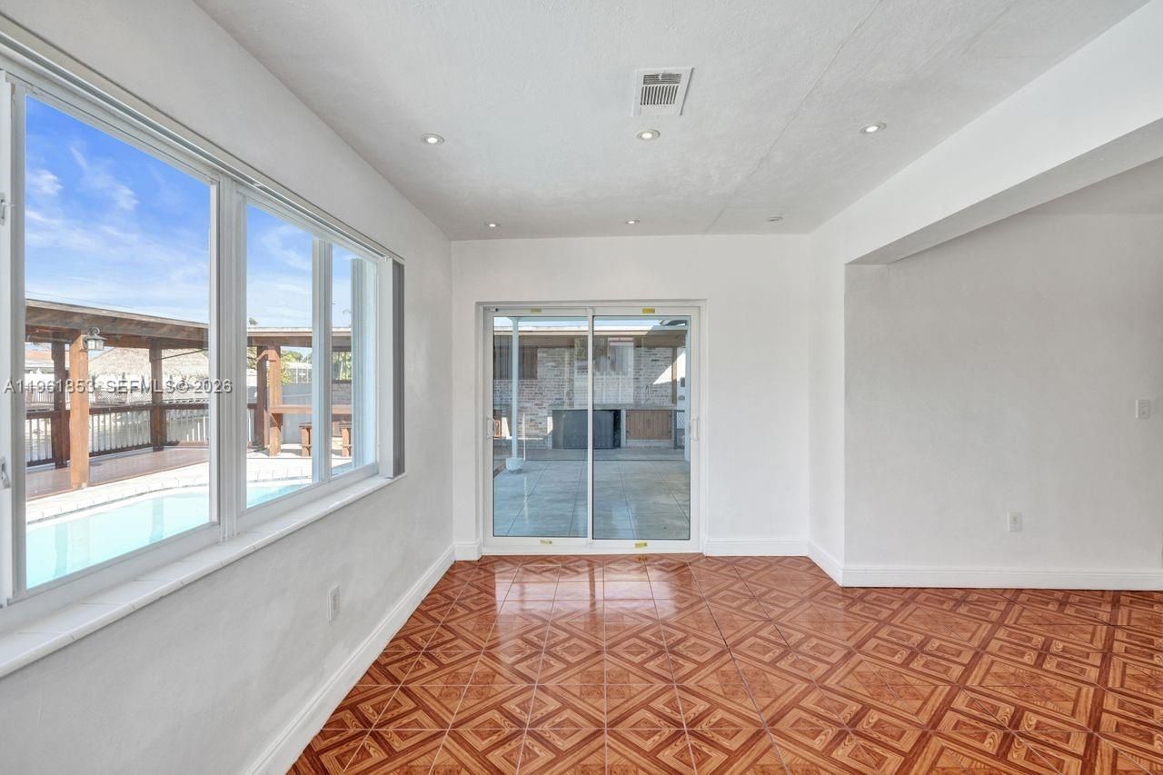 6617 Dahlia Dr, Miramar, FL 33023 Photo