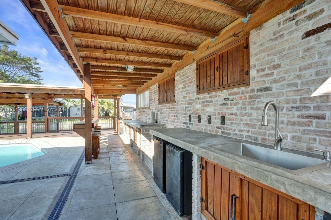 6617 Dahlia Dr, Miramar, FL 33023 Photo