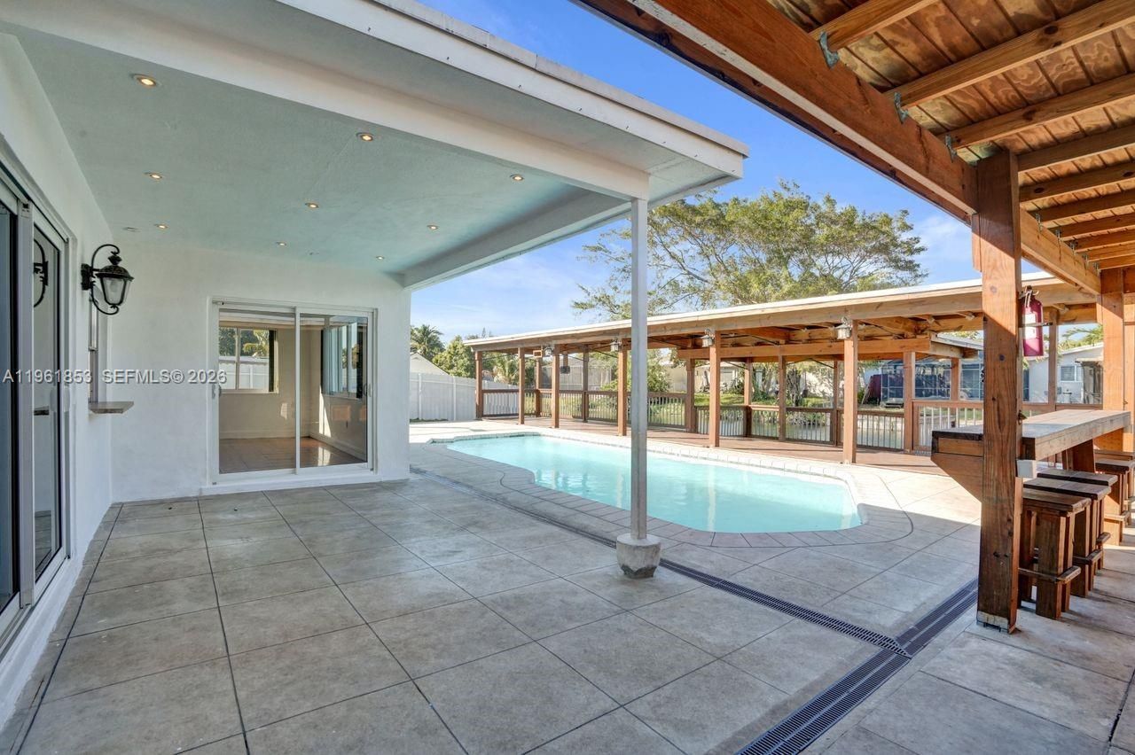 6617 Dahlia Dr, Miramar, FL 33023 Photo