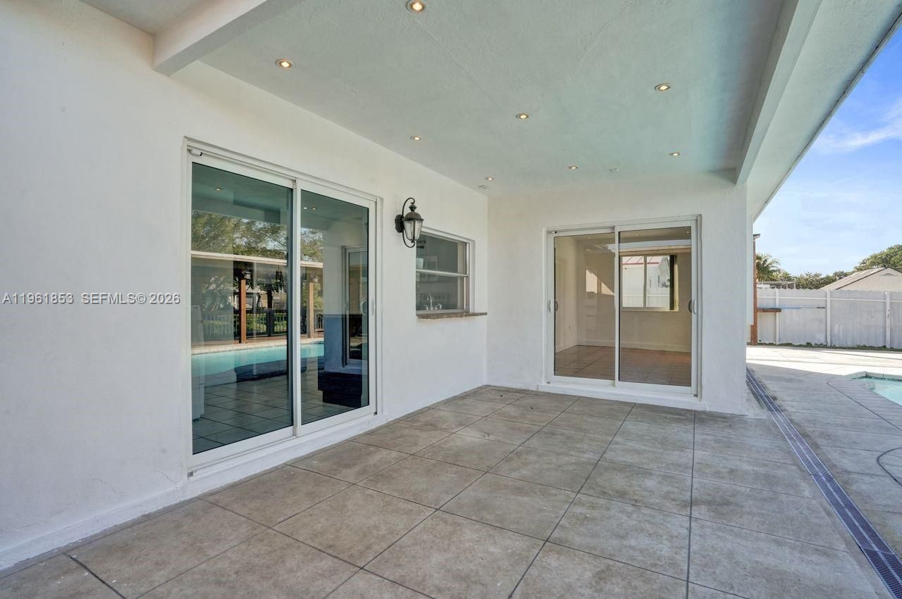 6617 Dahlia Dr, Miramar, FL 33023 Photo