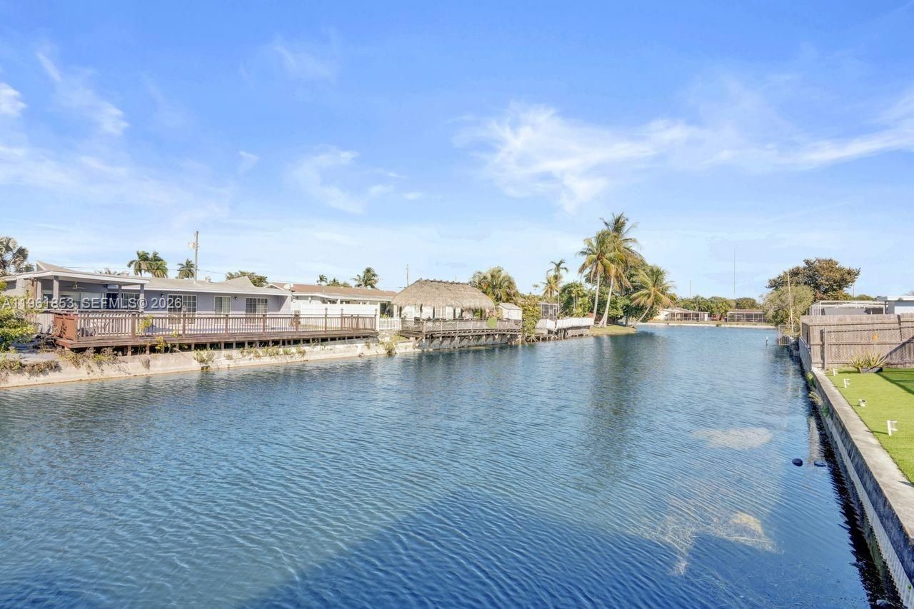 6617 Dahlia Dr, Miramar, FL 33023 Photo