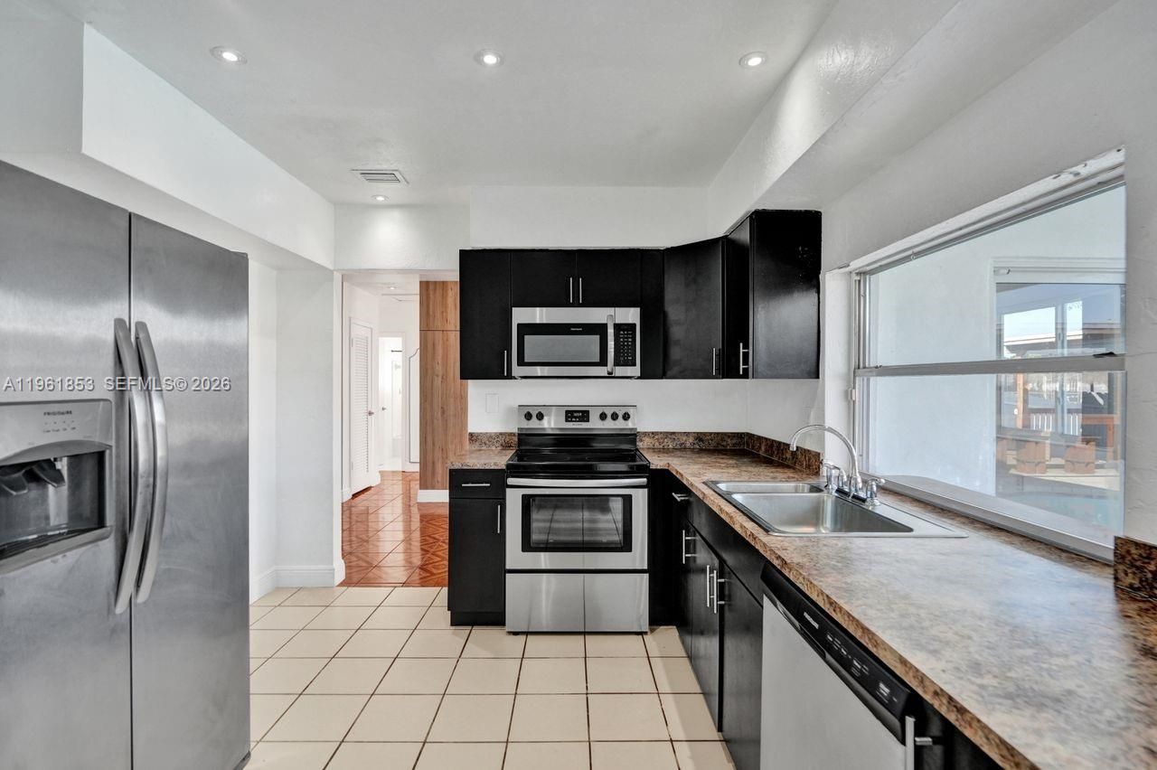 6617 Dahlia Dr, Miramar, FL 33023 Photo