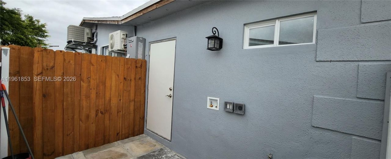 6617 Dahlia Dr, Miramar, FL 33023 Photo