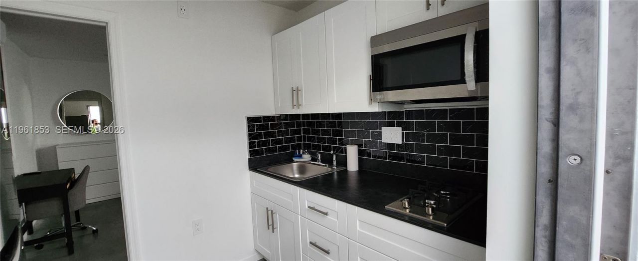 6617 Dahlia Dr, Miramar, FL 33023 Photo