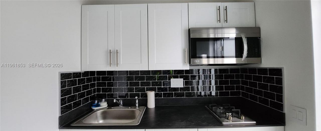 6617 Dahlia Dr, Miramar, FL 33023 Photo