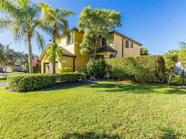1280 Majesty Ter, Weston, FL 33327