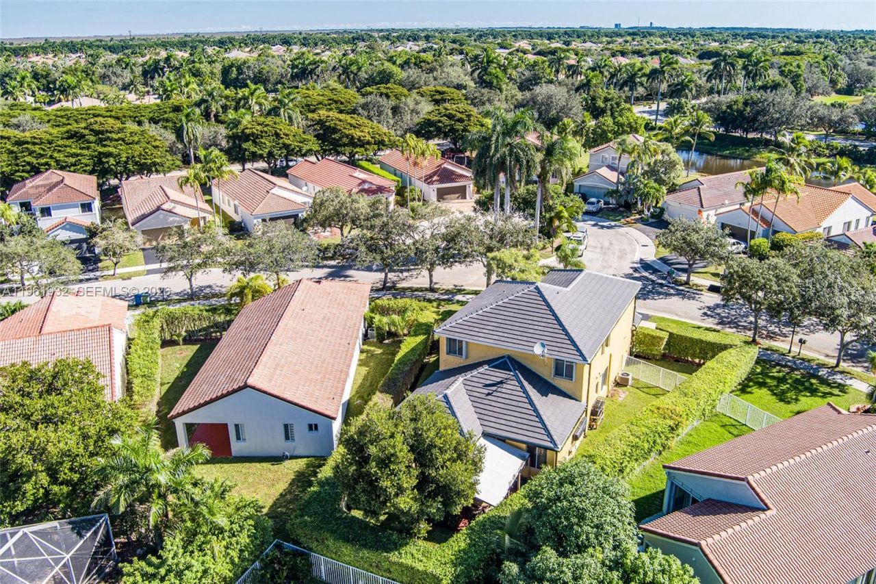 1280 Majesty Ter, Weston, FL 33327 Photo