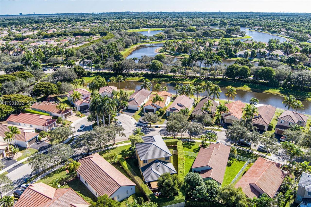 1280 Majesty Ter, Weston, FL 33327 Photo