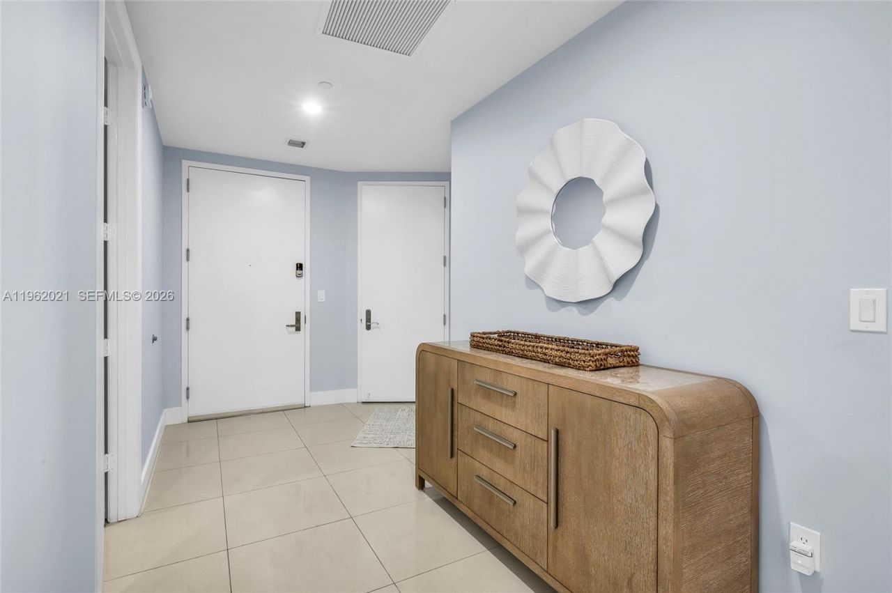 15901 Collins Ave, Unit 2303, Sunny Isles Beach, FL 33160 Photo