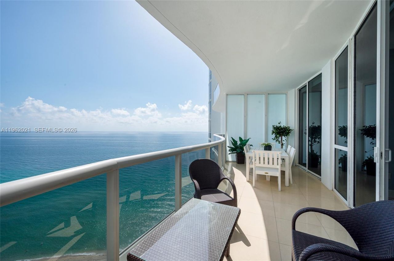 15901 Collins Ave, Unit 2303, Sunny Isles Beach, FL 33160 Photo