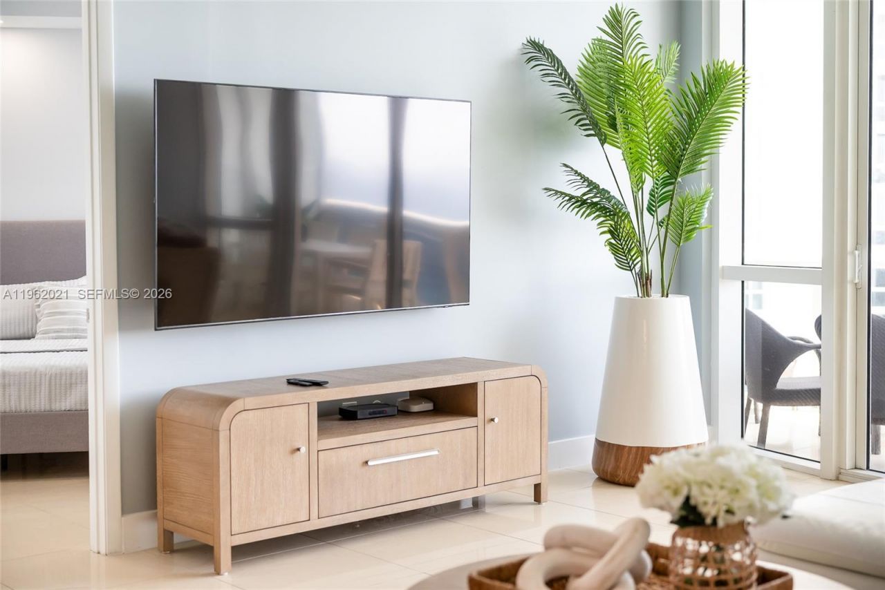 15901 Collins Ave, Unit 2303, Sunny Isles Beach, FL 33160 Photo