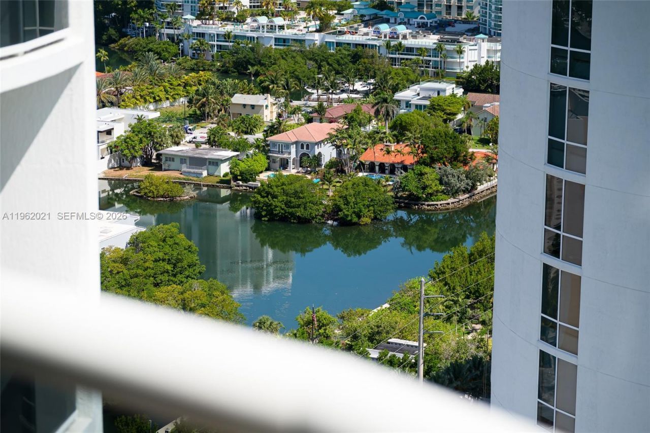 15901 Collins Ave, Unit 2303, Sunny Isles Beach, FL 33160 Photo