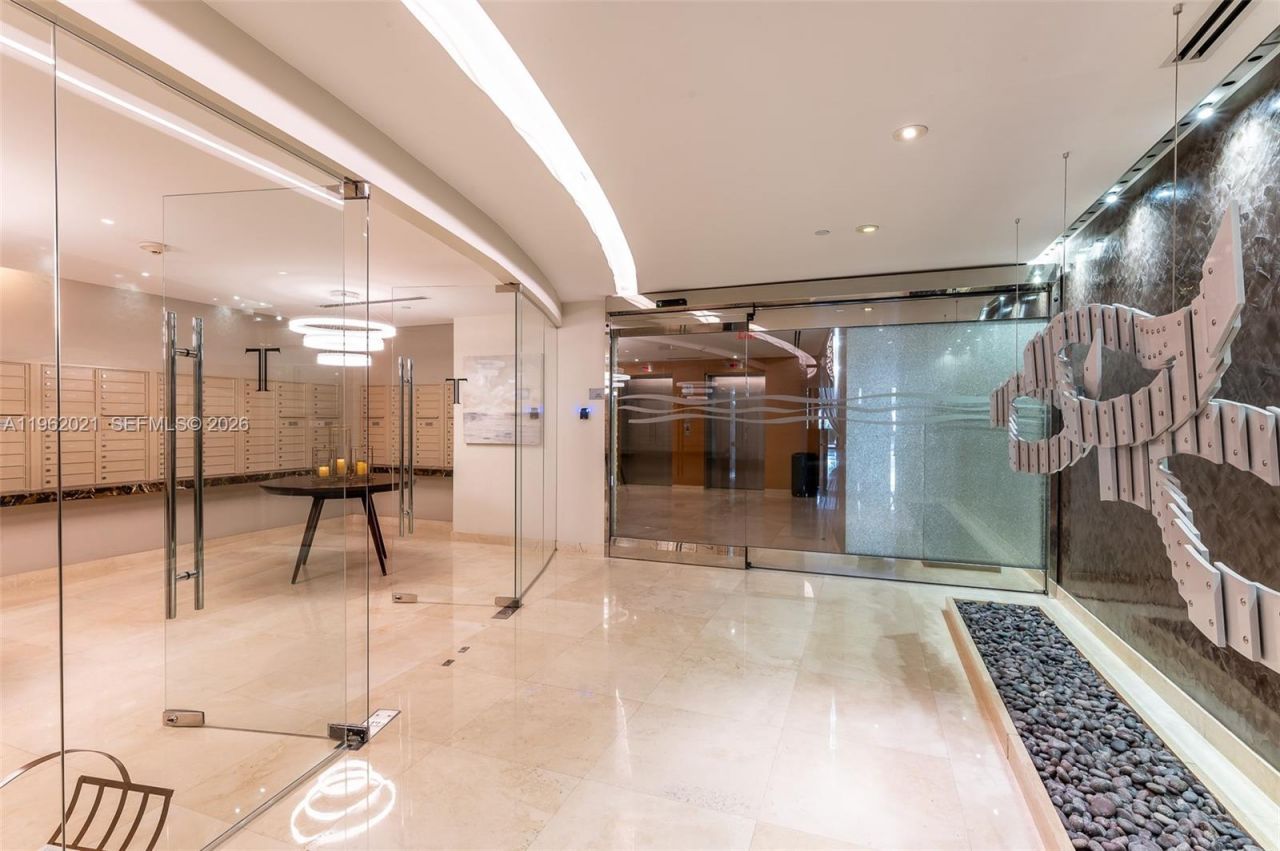 15901 Collins Ave, Unit 2303, Sunny Isles Beach, FL 33160 Photo