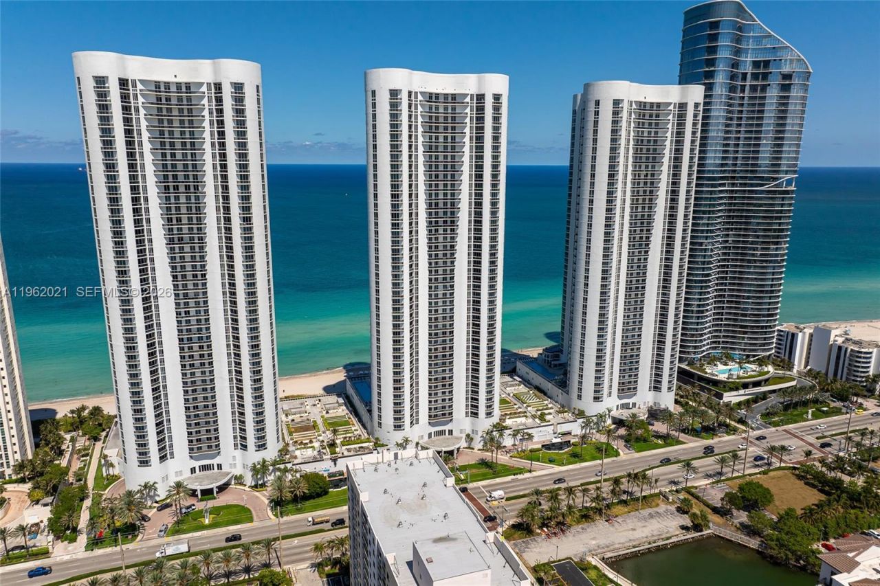 15901 Collins Ave, Unit 2303, Sunny Isles Beach, FL 33160 Photo