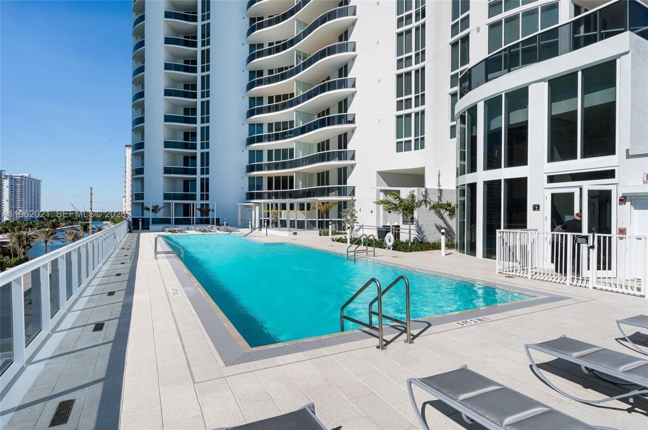 15901 Collins Ave, Unit 2303, Sunny Isles Beach, FL 33160 Photo