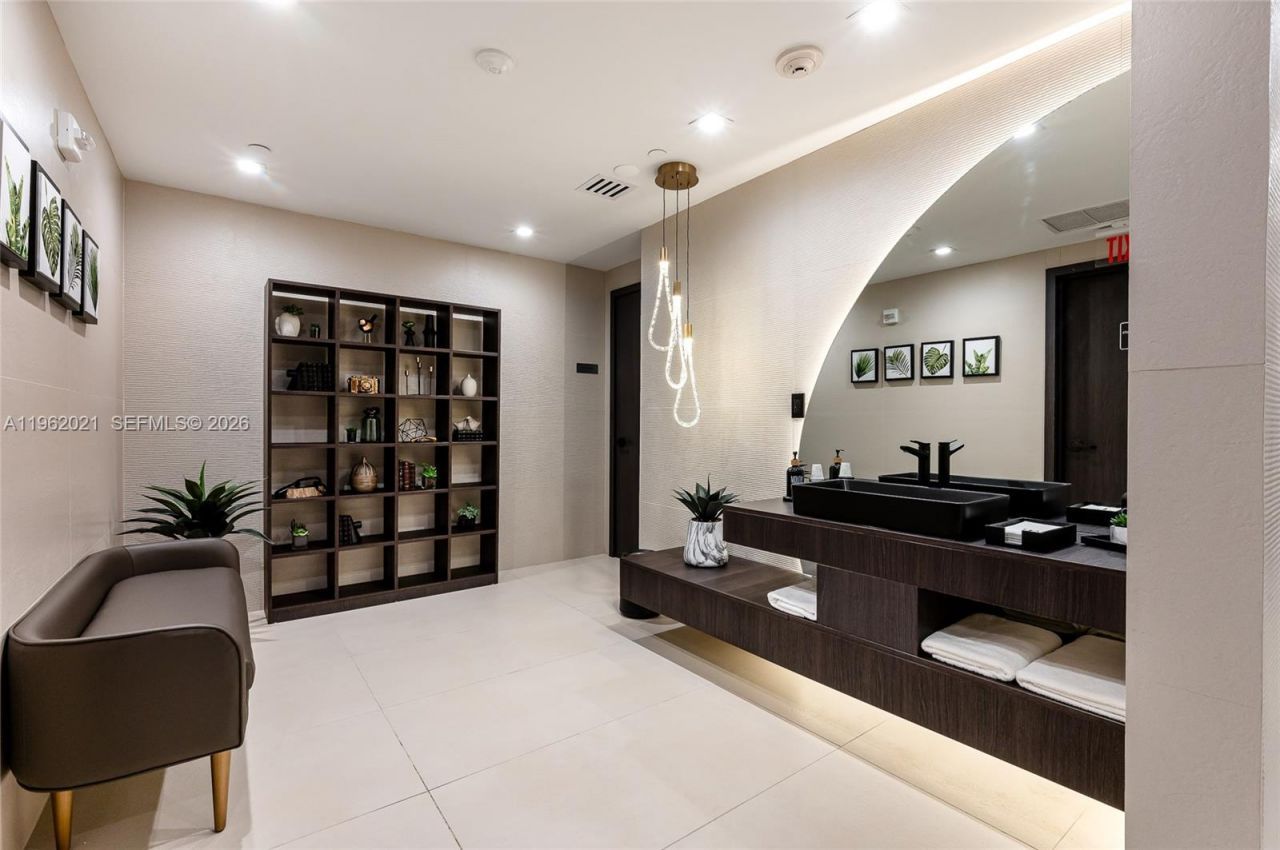 15901 Collins Ave, Unit 2303, Sunny Isles Beach, FL 33160 Photo