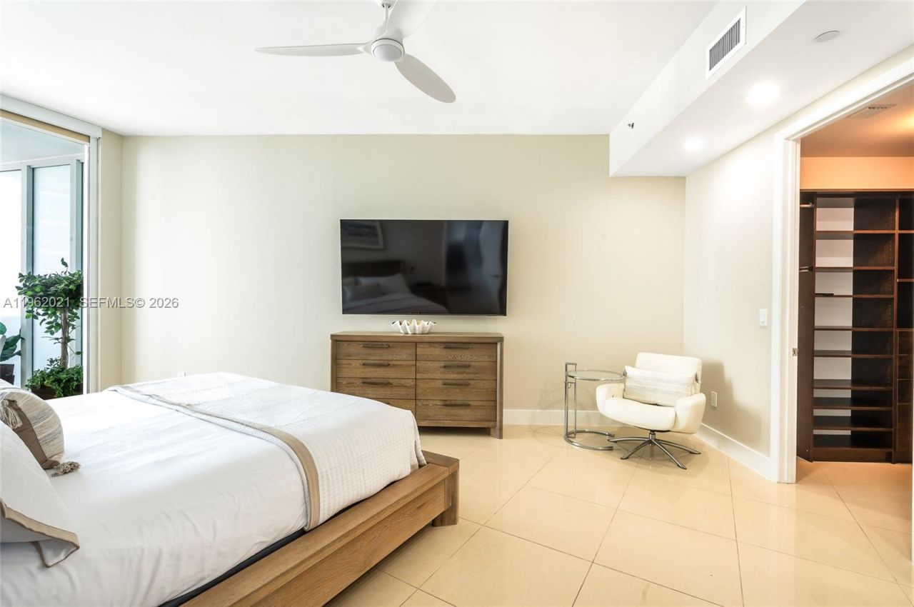 15901 Collins Ave, Unit 2303, Sunny Isles Beach, FL 33160 Photo