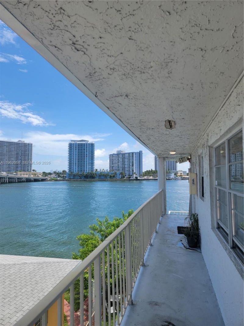 2150 Bay Dr , Unit 11, Miami Beach, FL 33141 Photo