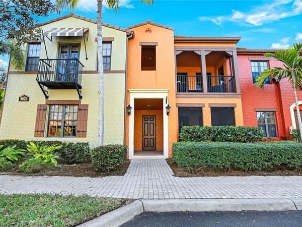 9072 Rialto ST , Unit 6302, NAPLES, FL 34113