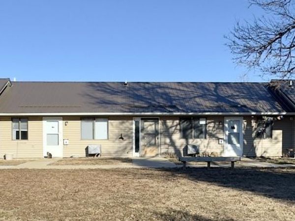 1115 CENTRAL AVE, Hawarden, IA 51023