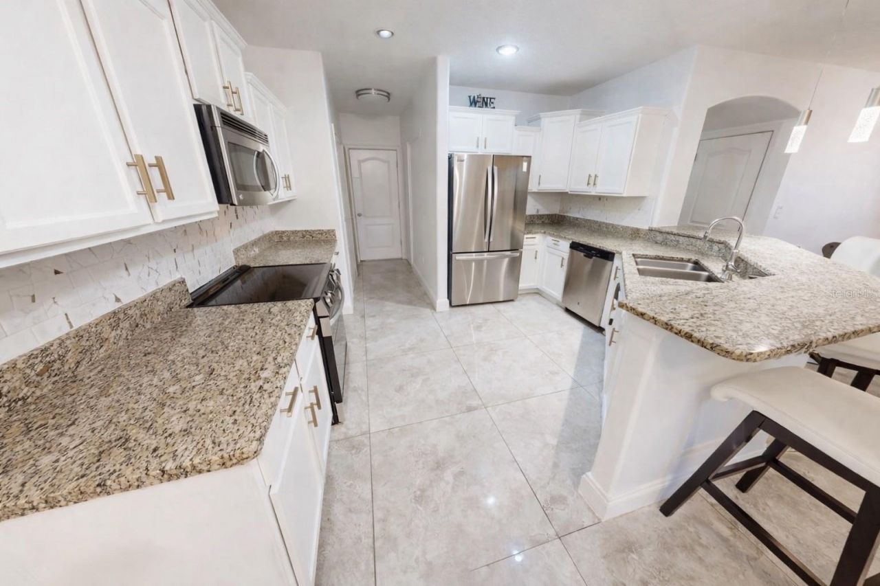 1110 Seminole Sky Drive, Ruskin, FL 33570 Photo