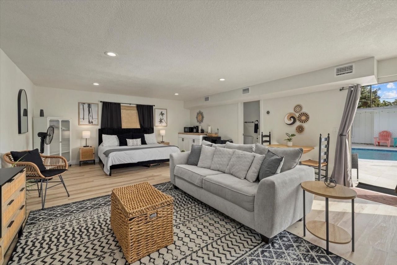 2069 Bougainvillea Street, Sarasota, FL 34239 Photo