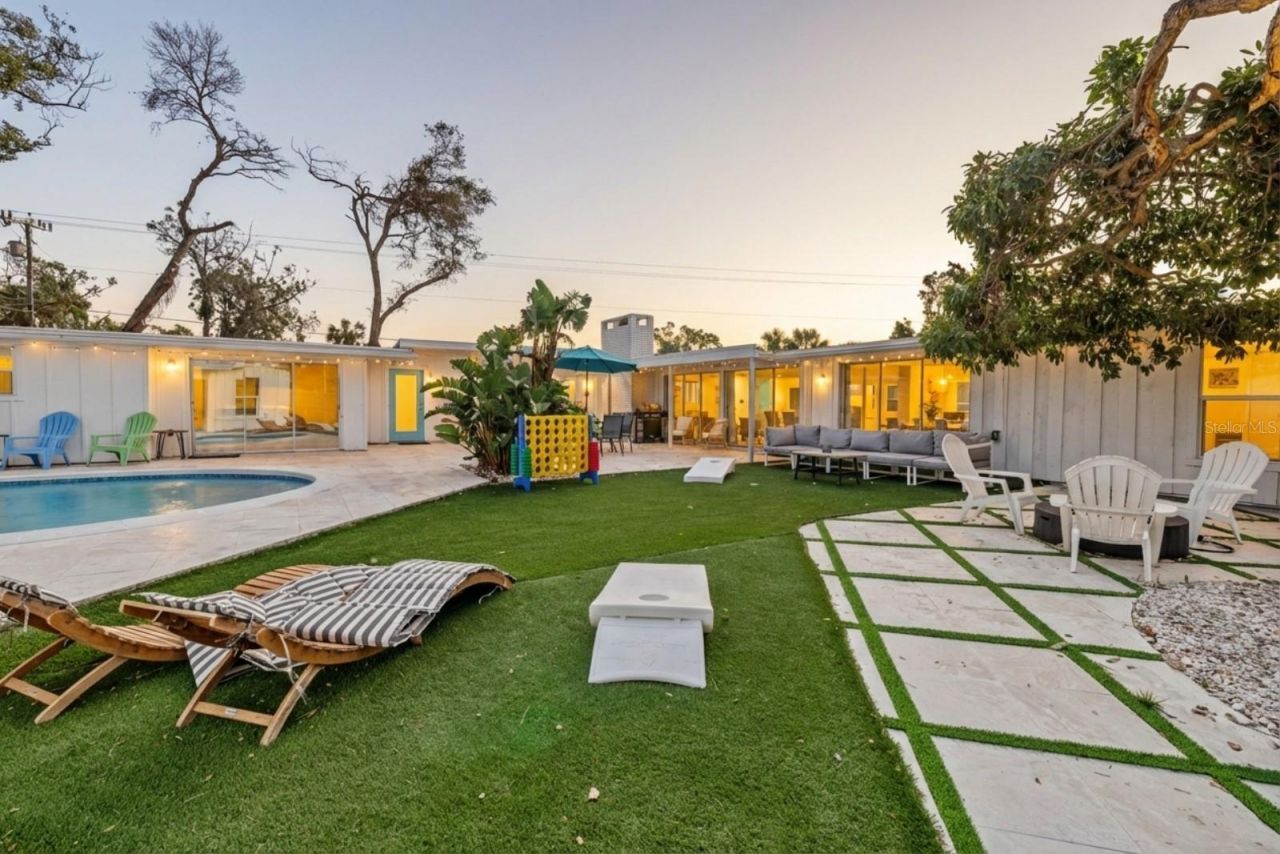 2069 Bougainvillea Street, Sarasota, FL 34239 Photo